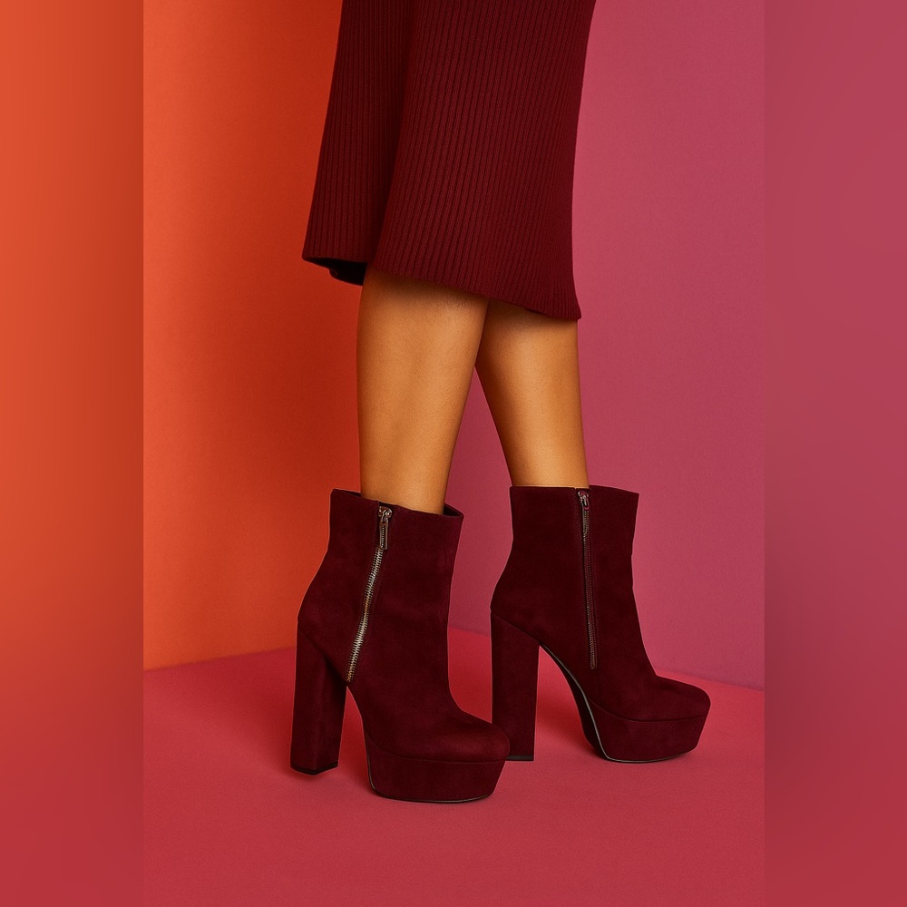 Nine West klinda ankle boots Burgundy with Gold Zipper fall shoes sz 7.5